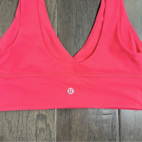Lululemon NWT Align V-Neck Bra *Light Support, A/B Cup Lip Gloss - Picture 3 of 10